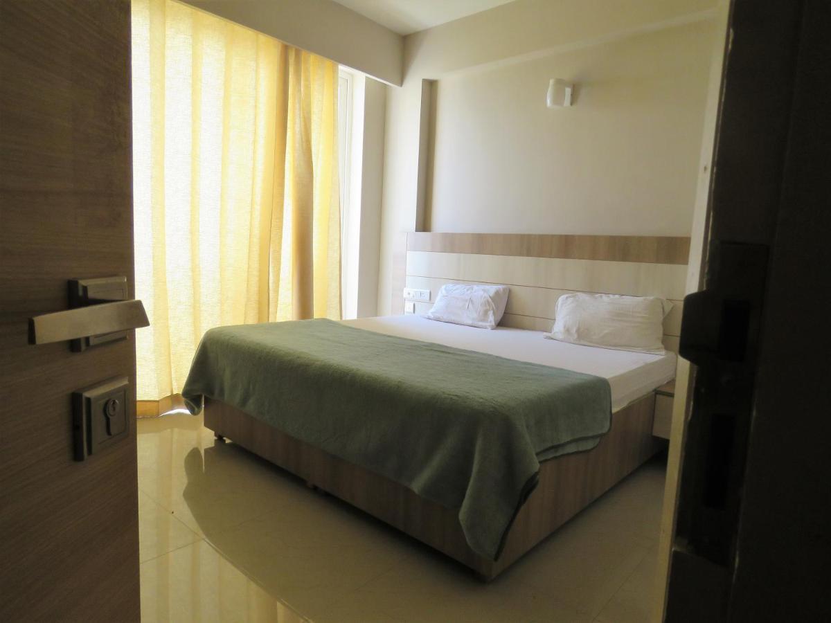 Vrindavan Inn Eksteriør billede